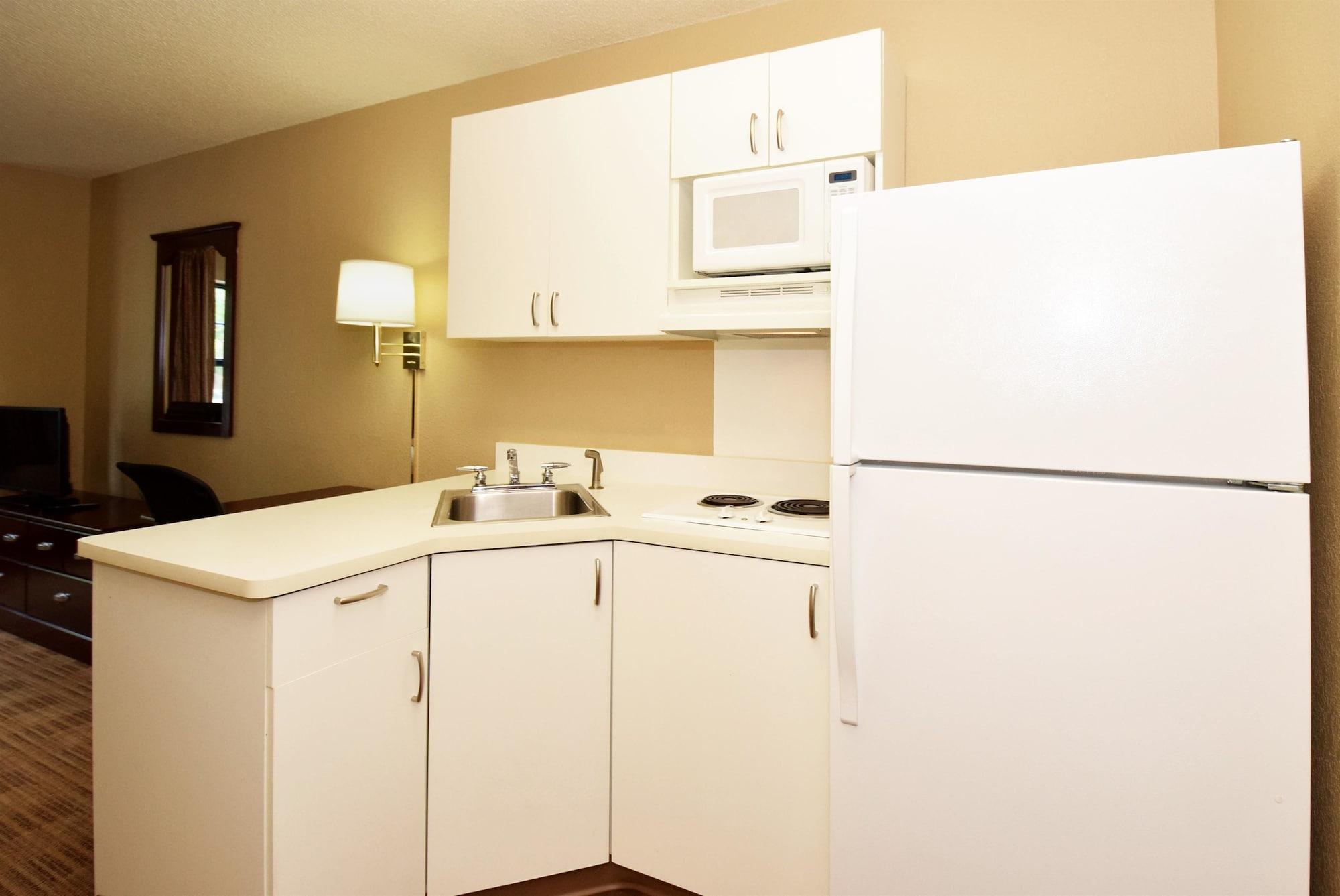 Sonesta Simply Suites Lansing Exterior foto