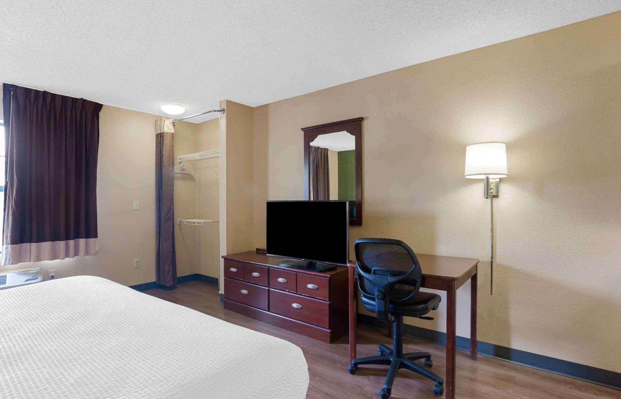 Sonesta Simply Suites Lansing Exterior foto