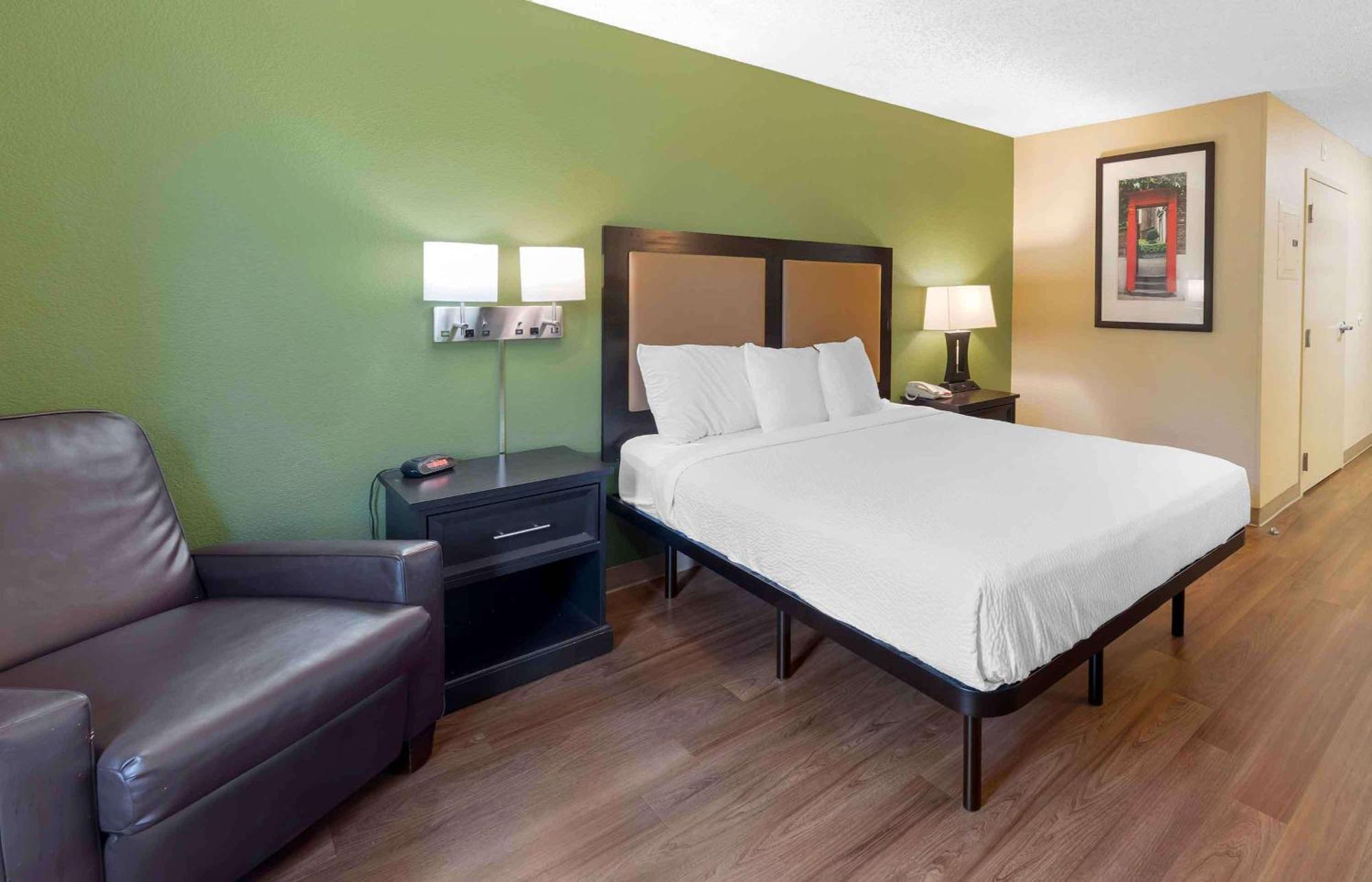 Sonesta Simply Suites Lansing Exterior foto
