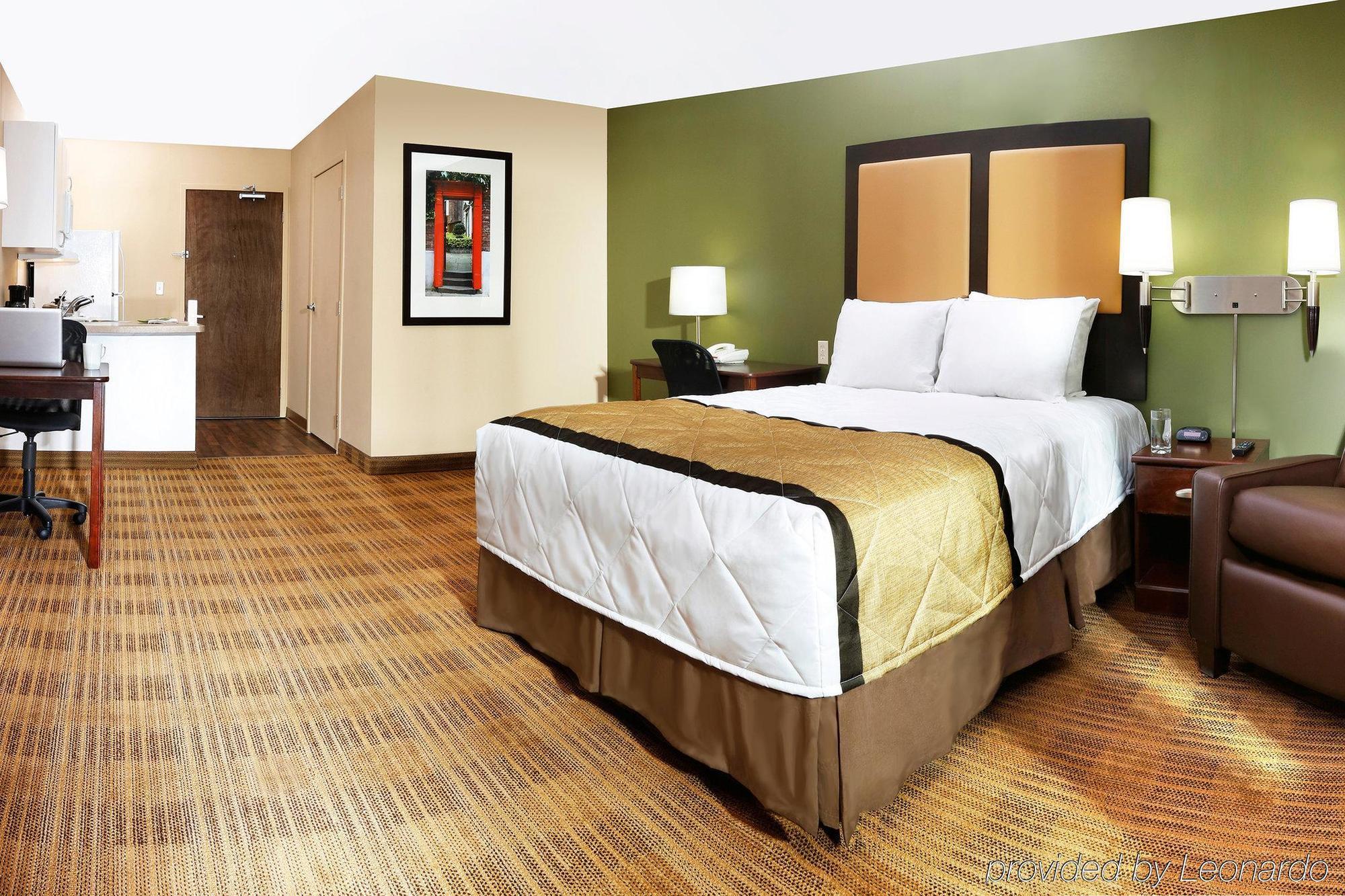 Sonesta Simply Suites Lansing Exterior foto